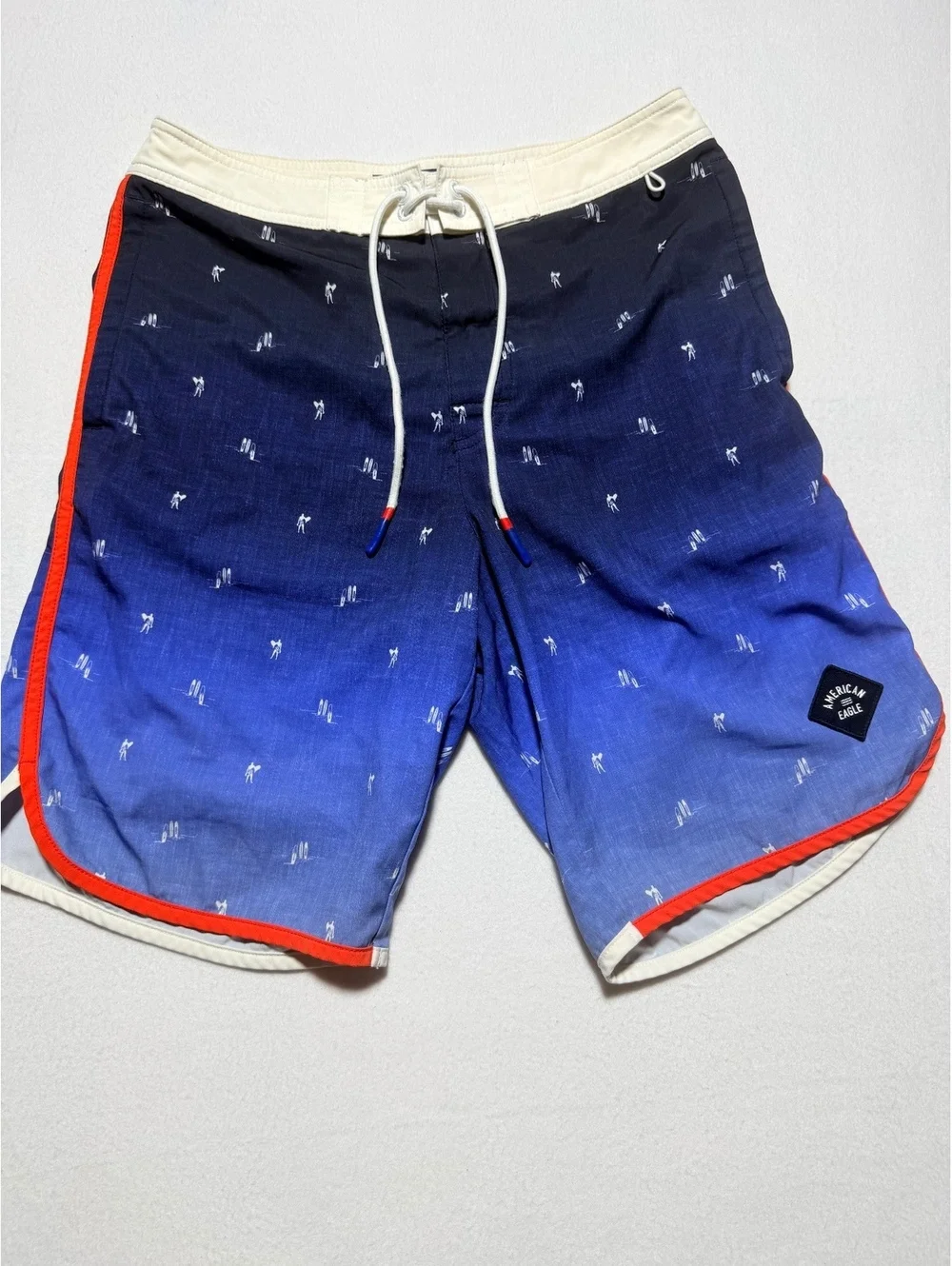 American Eagle Men’s S Blue Ombre Board Shorts Swim Trunks Red White Trim